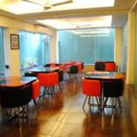 Tangerine Guest House Калькутта Экстерьер фото