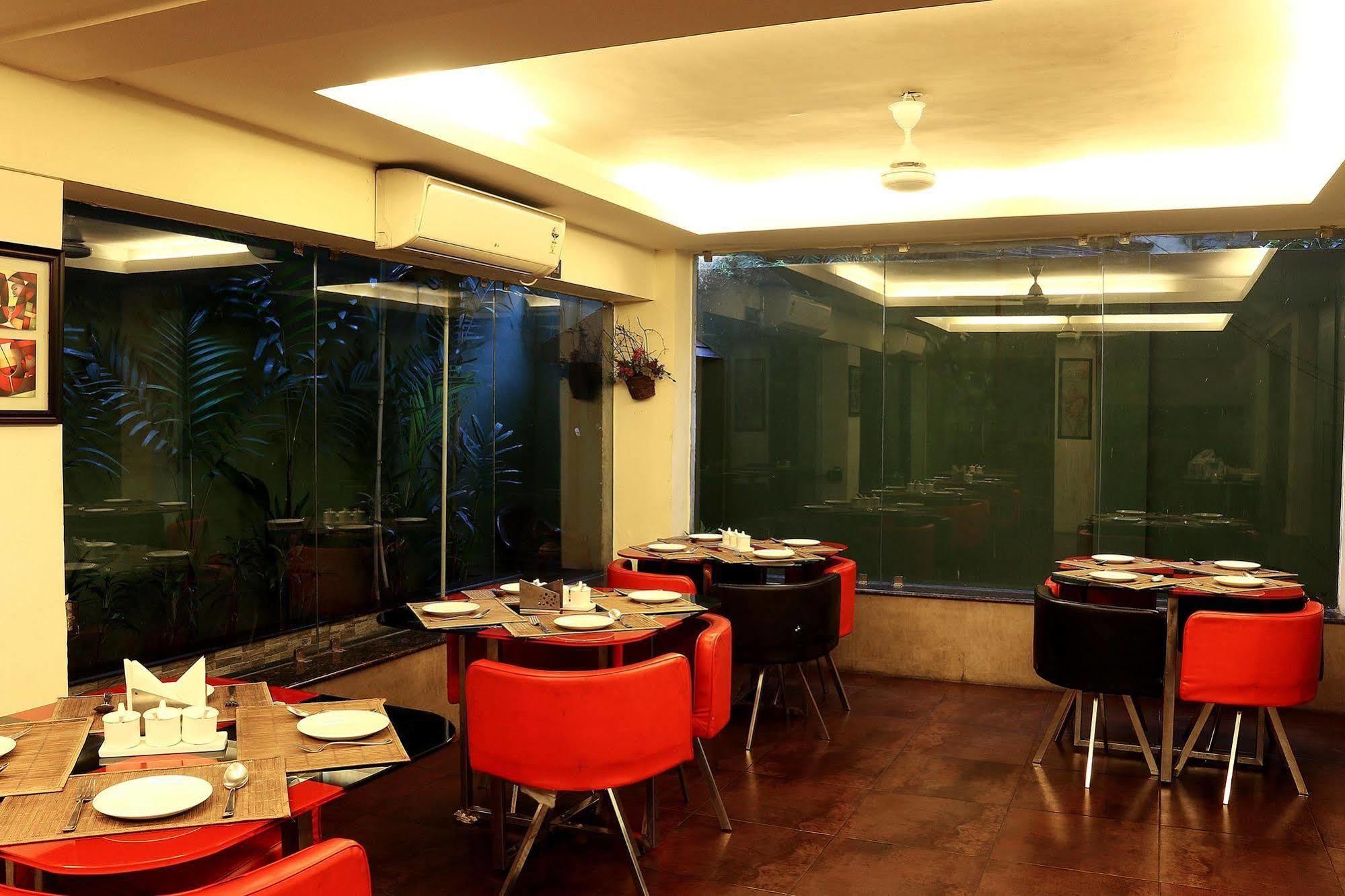 Tangerine Guest House Калькутта Экстерьер фото