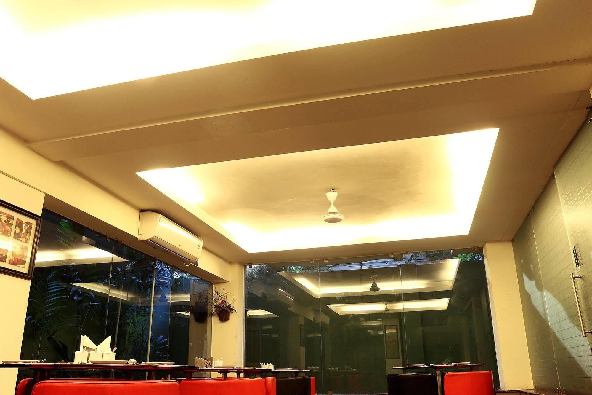 Tangerine Guest House Калькутта Экстерьер фото