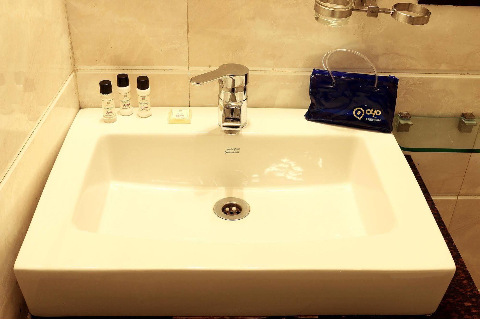 Tangerine Guest House Калькутта Экстерьер фото