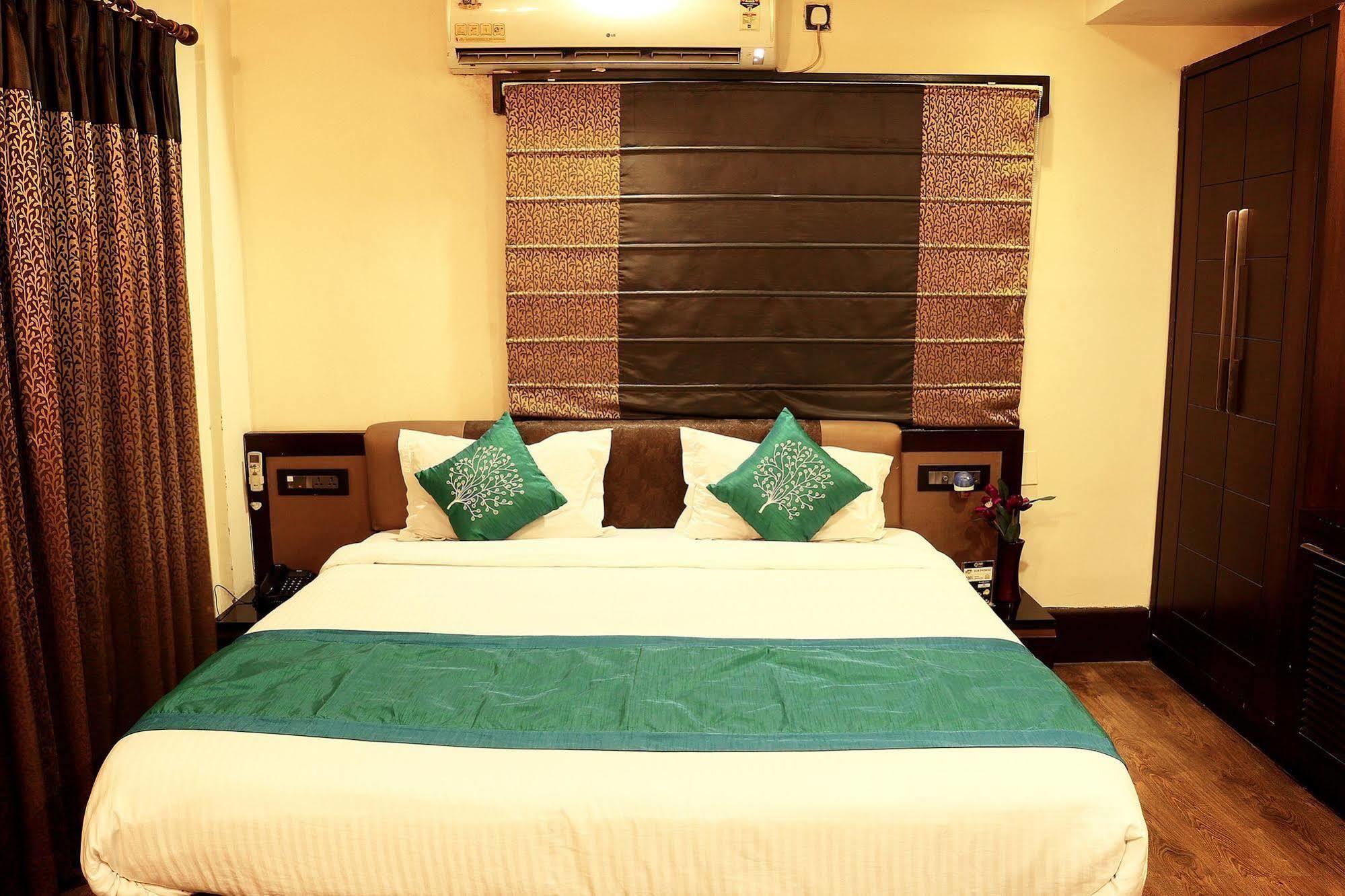 Tangerine Guest House Калькутта Экстерьер фото